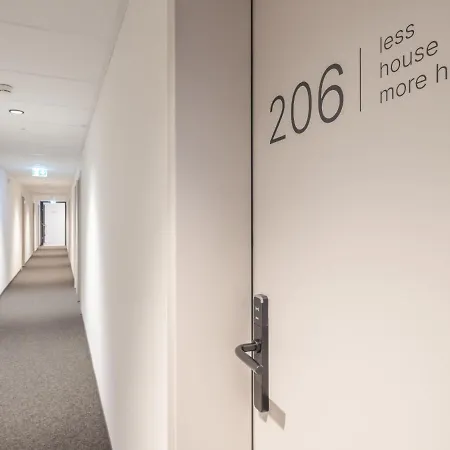 At - Late Arrival Self Check In Graz