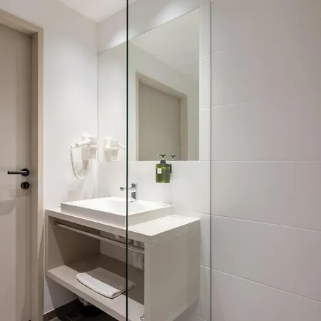 Hotel At - Late Arrival Self Check In *