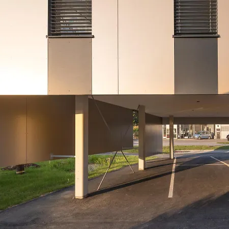 At - Late Arrival Self Check In Graz