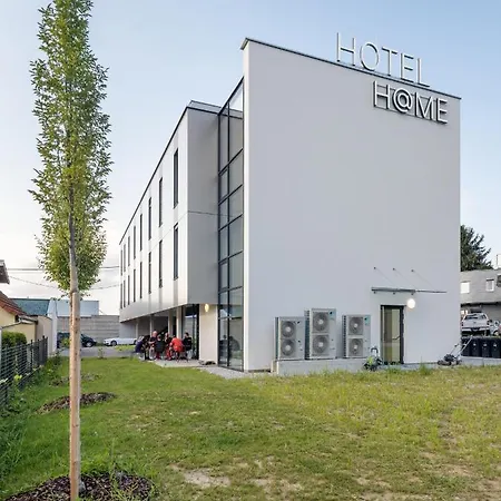 At - Late Arrival Self Check In Hotel Graz