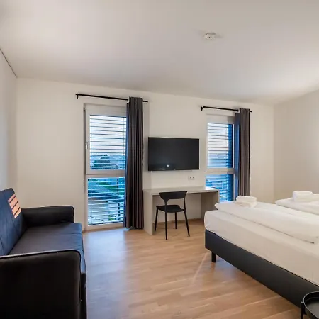 At - Late Arrival Self Check In غراتس