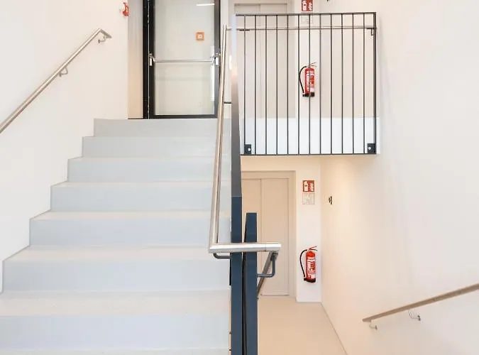 At - Late Arrival Self Check In Грац