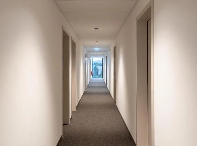 At - Late Arrival Self Check In Грац