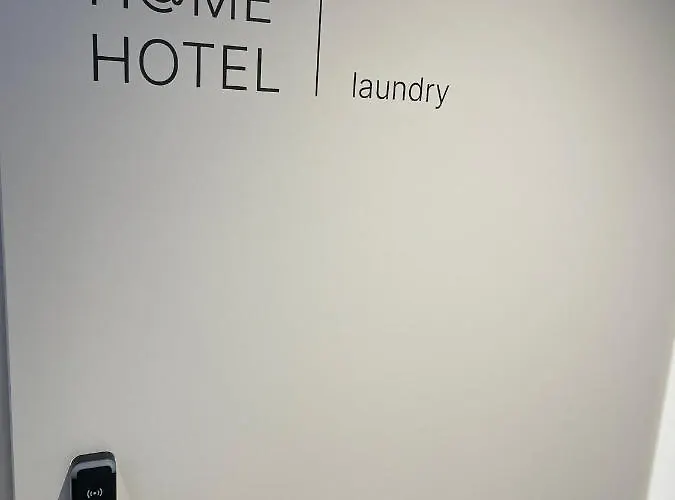 At - Late Arrival Self Check In Γκρατς